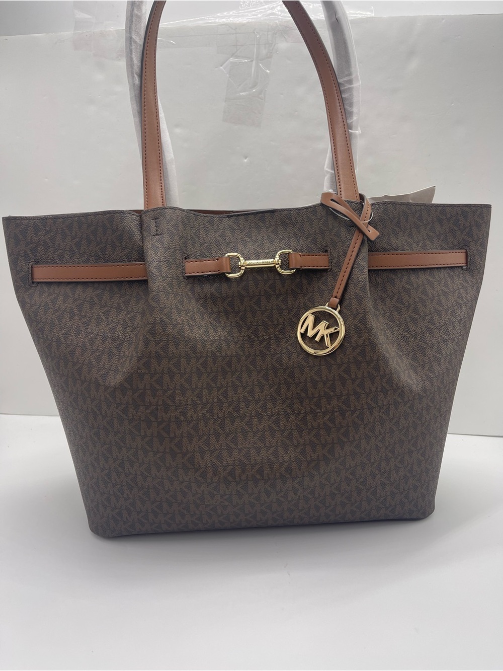 Michael Kors Carson CZ EW Large Signature Logo Tote Shoulder Bag
Brown 
NWT